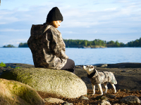 PAIKKA Recovery Hunde Vinterjakke - Camo - med person